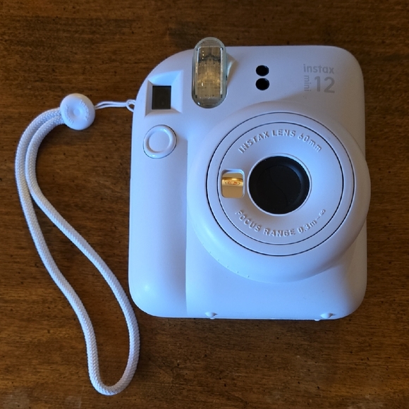 Fujifilm Instax Mini 12 - NEW With Box - Picture 3 of 4